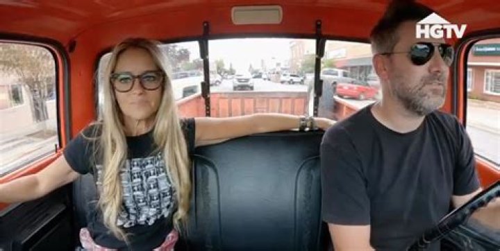 Bobby is back on Rehab Addict Rescue alongside Nicole in 2022