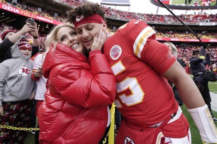 Brittany Mahomes Bio, Age, Career, Net Worth, Family & More