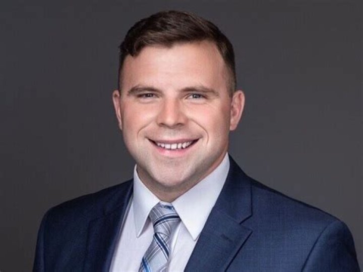 Casey Lund Hawaii News Now, Bio, Wiki, Age, Wife, Salary, and Net Worth ·