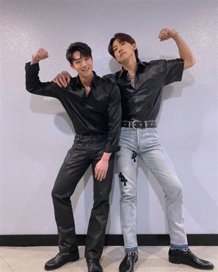 Cha Hyun-seung is a backup dancer for K-Pop singer Sunmi
