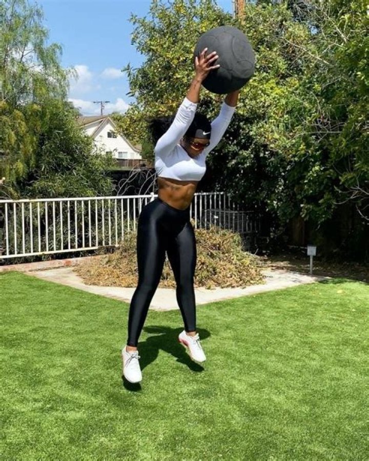 Chanel DeLisser Fitness Coach, Bio, Wiki, Age, Height, Duke, Workouts, and Net Worth ·