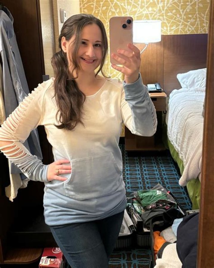 Is She Single After Her Split With Her Ex, Gordon Dillard?