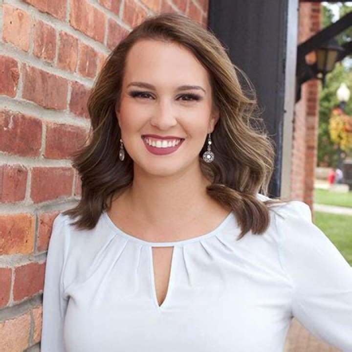 NBC sportscaster Mallory Anderson is married to the the retired Football player, Derek Anderson.