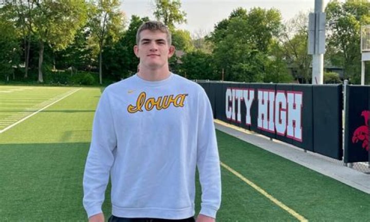 Olympic gold medal or the NFL? Ben Kueter will go for both with Iowa wrestling, football