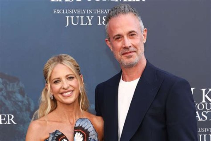 Sarah Michelle Gellar Has a Hilarious Question for Freddie Prinze Jr. on Their 21st Wedding Annivers