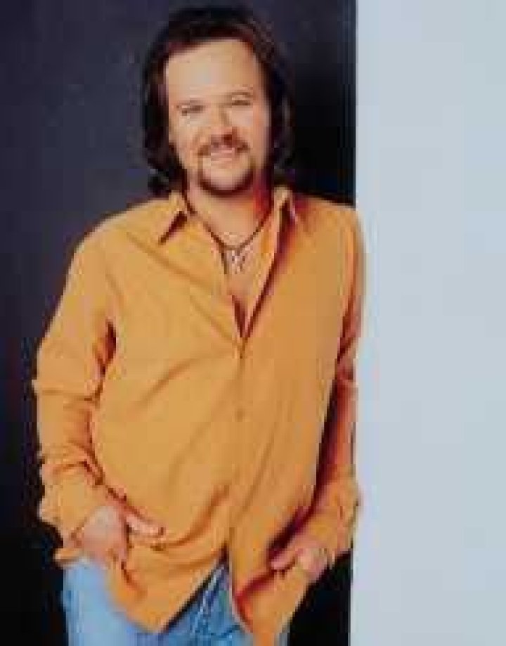Travis Tritt Biography, Life, Interesting Facts ·