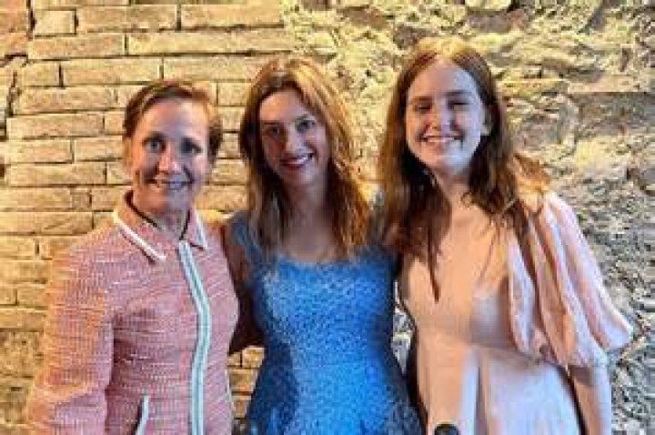 Unveiling The Artistic Legacy Of Laurie Metcalf's Children