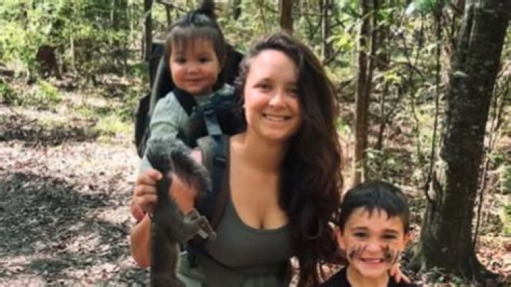 We found Liz Cavalier's daughter Jessica on Instagram: Swamp People star! ·