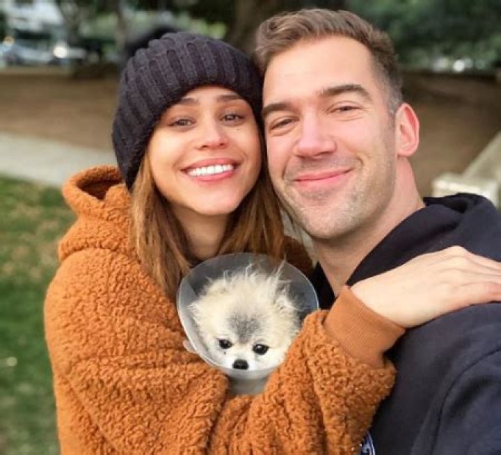 Who is Yanet Garcia dating? ·